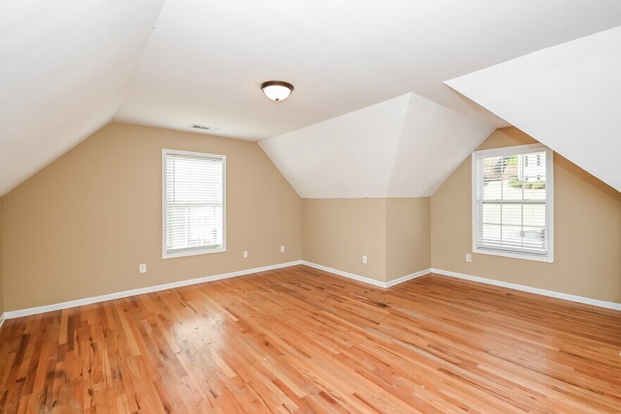 Building Photo - 241 Sable Trace Dr