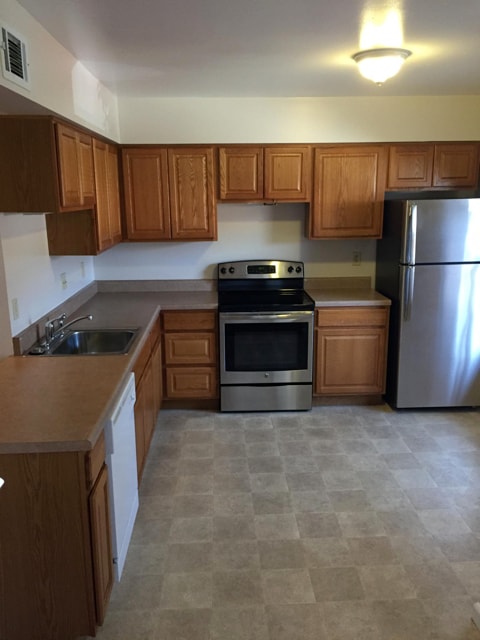 Primary Photo - 3 bedroom Condo with updated Kitchen and B...