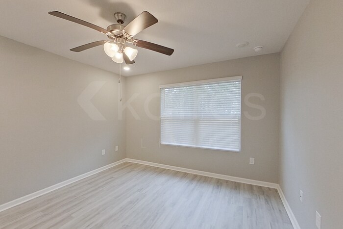 Building Photo - 373 Monarch Ln