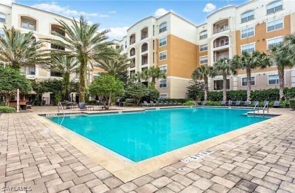 Building Photo - 202 E South St