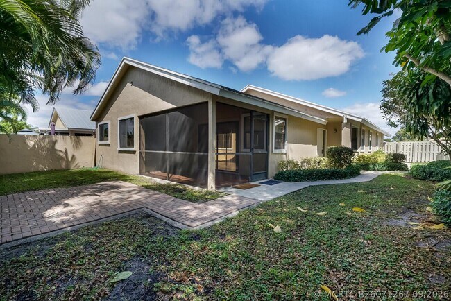 Building Photo - 1080 NW 19th Terrace