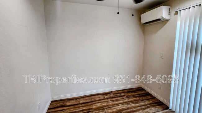 Building Photo - 156 E Marshall Blvd