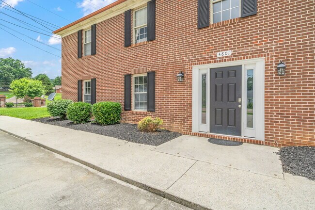 Building Photo - 4801 Cannon Ridge Dr