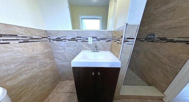 Building Photo - 4041 67th Ave N