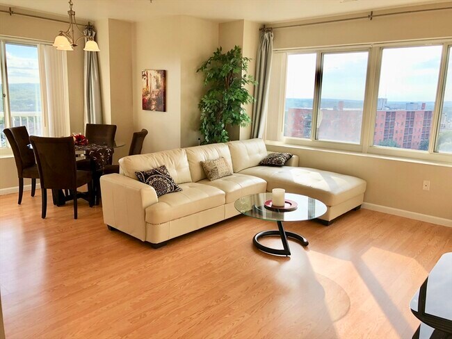 Primary Photo - 1 Cityview Ln