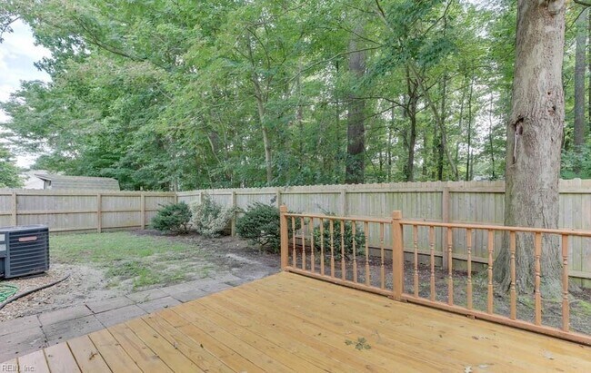 Building Photo - 1133 Lady Ashley Dr