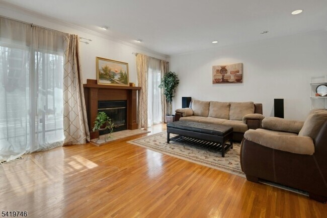 Building Photo - 34 Lockley Ct