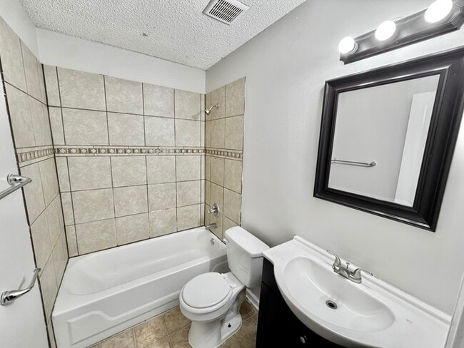 Building Photo - 3914 Longsneck Cove