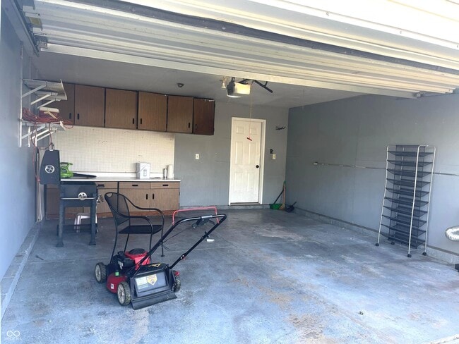 Building Photo - 1318 Crescent Dr