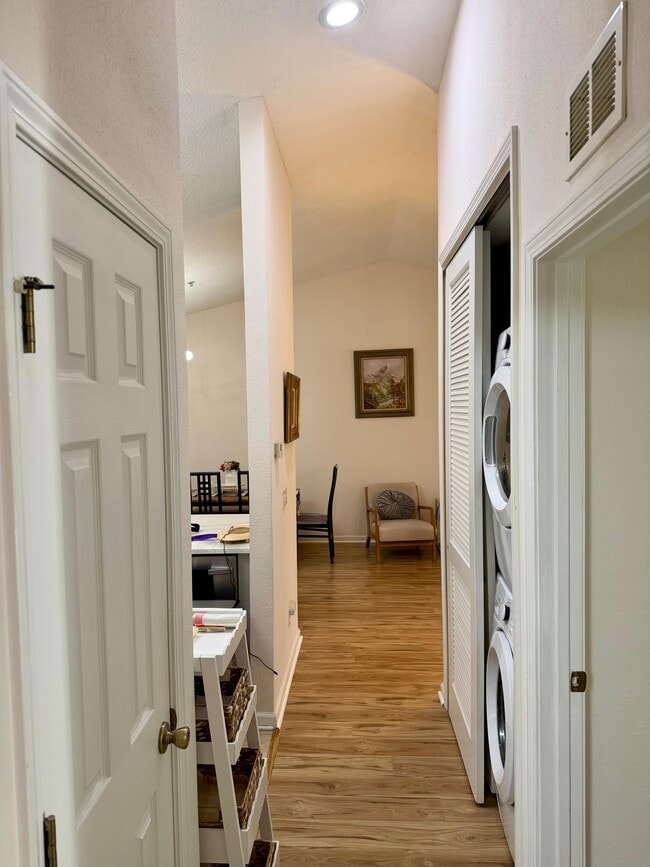 Building Photo - 575 Oakleaf Plantation Pkwy