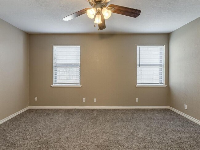 Building Photo - 2131 Jazzman Dr