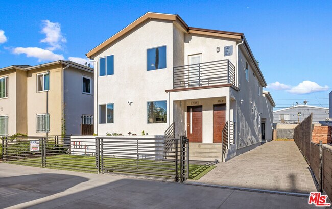 Building Photo - 1522 Cochran Ave