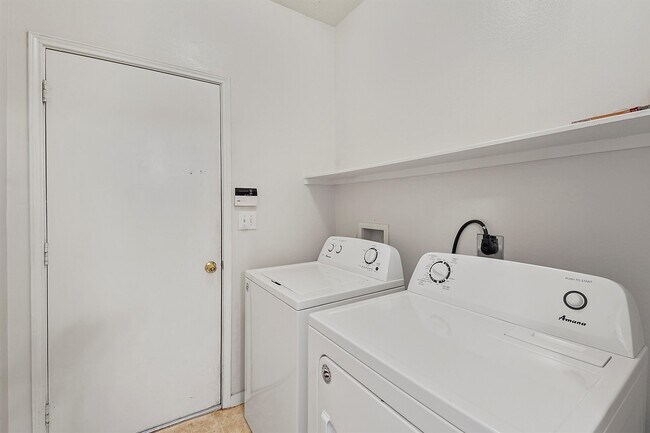 Building Photo - 24203 Pinecreek Point