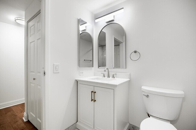 Building Photo - 2 Constitution Ct