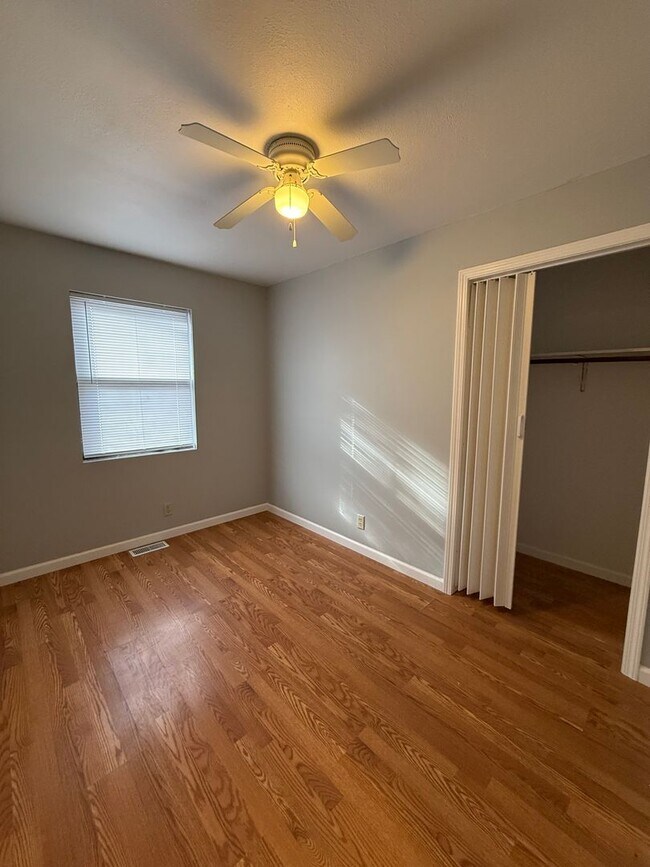 Building Photo - Fully remodeled 3 bedroom in great neighborhood - Iola