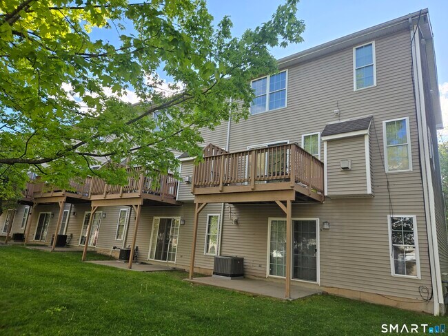 Building Photo - 157 Leeder Hill Dr