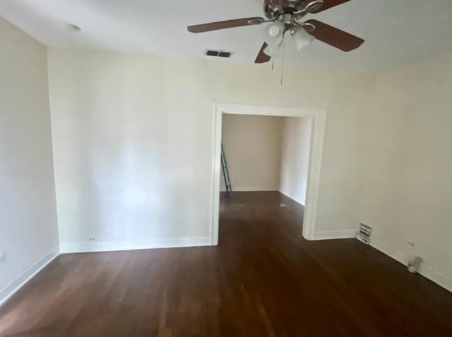 Building Photo - 2907 N Elmendorf St