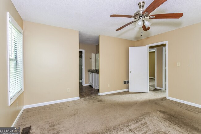 Building Photo - 4178 Taloza Ct NE
