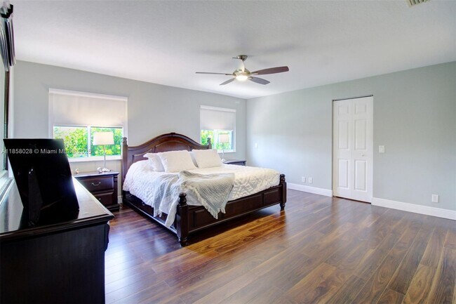Building Photo - 1610 Sandpiper Cir