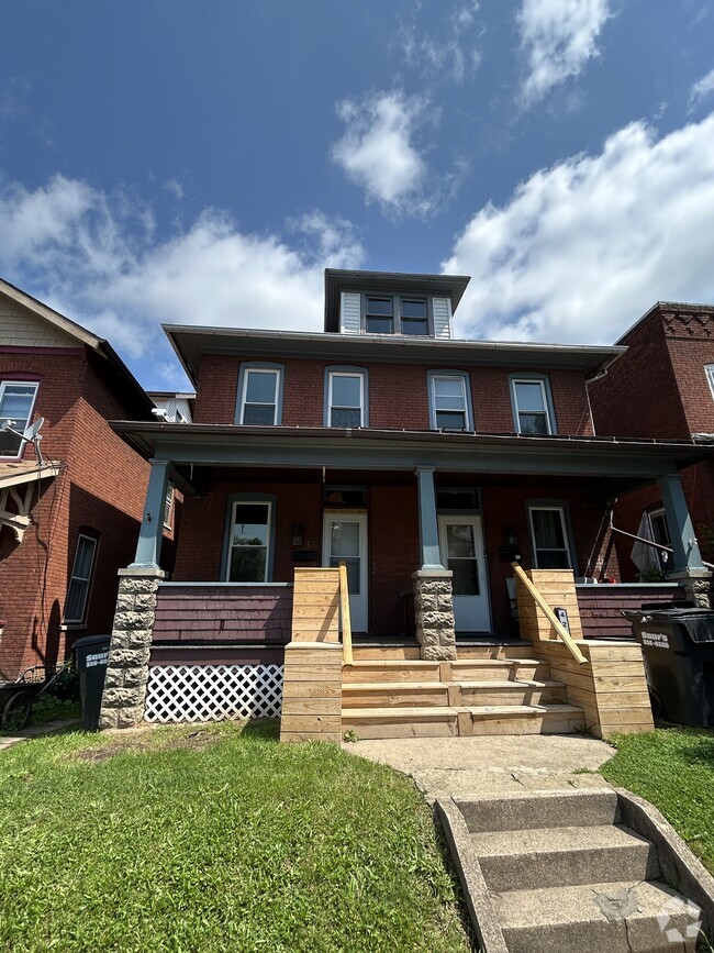 Building Photo - 420 Rural Ave