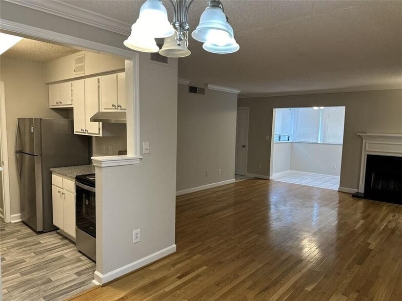 Building Photo - 1705 Wingate Way