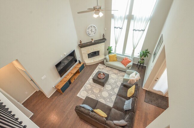 Building Photo - 3711 Lake Falls Dr