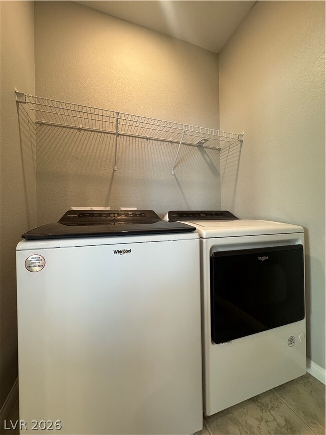 Building Photo - 7490 Lush Oasis Ave.