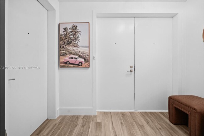 Building Photo - 801 S Miami Ave