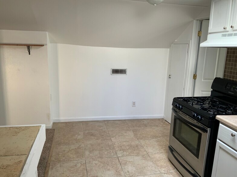 Kitchen - 1515 26th St