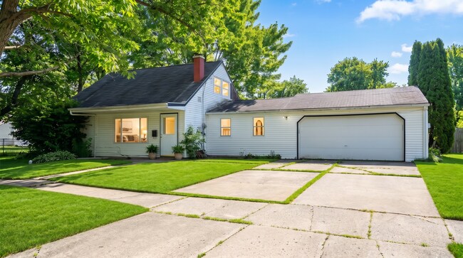Building Photo - 3 bedroom 2 bathroom single family home | section 8 welcomed