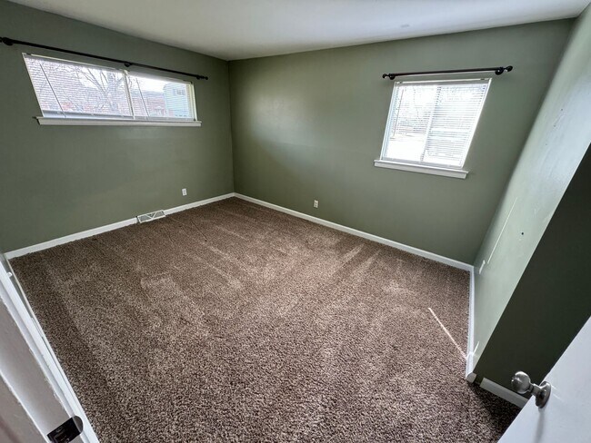 Building Photo - 3 Bedroom- Upper Arlington area