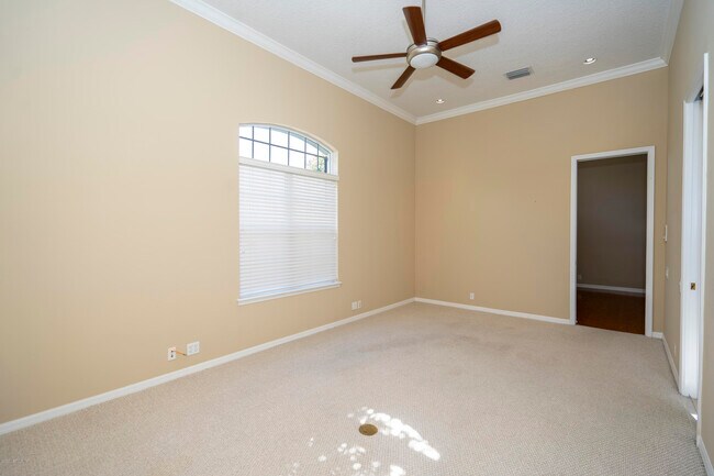 Building Photo - 3668 Windmoor Dr