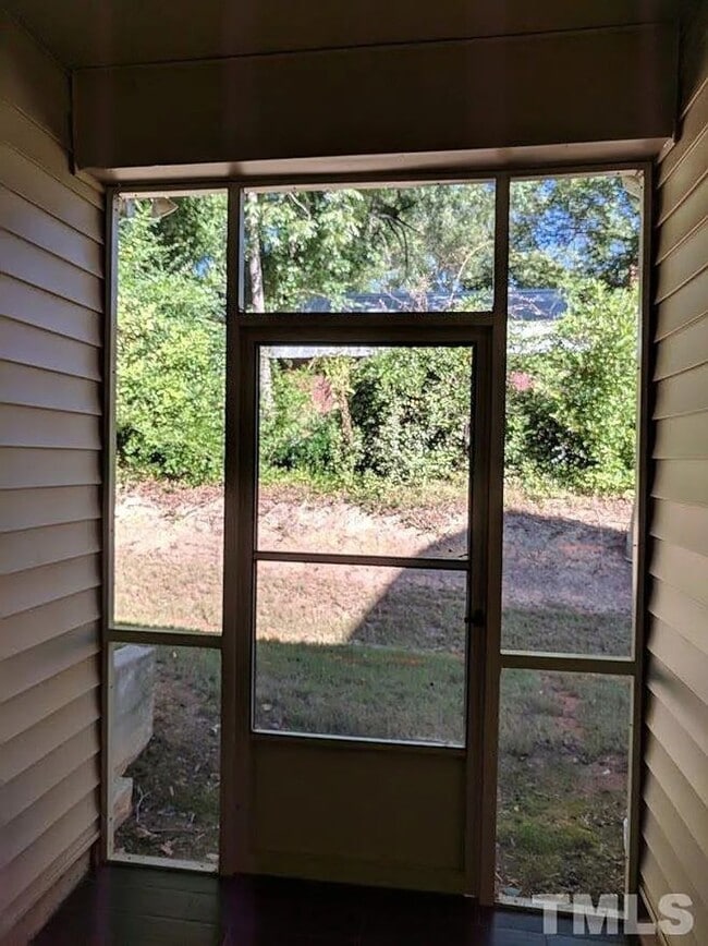 Building Photo - Beautiful Home in Durham Community with Pool, Gym & Walking Trails