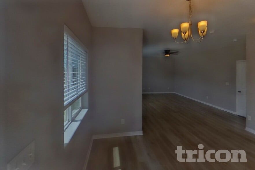 Building Photo - 7950 Sea Oats Dr