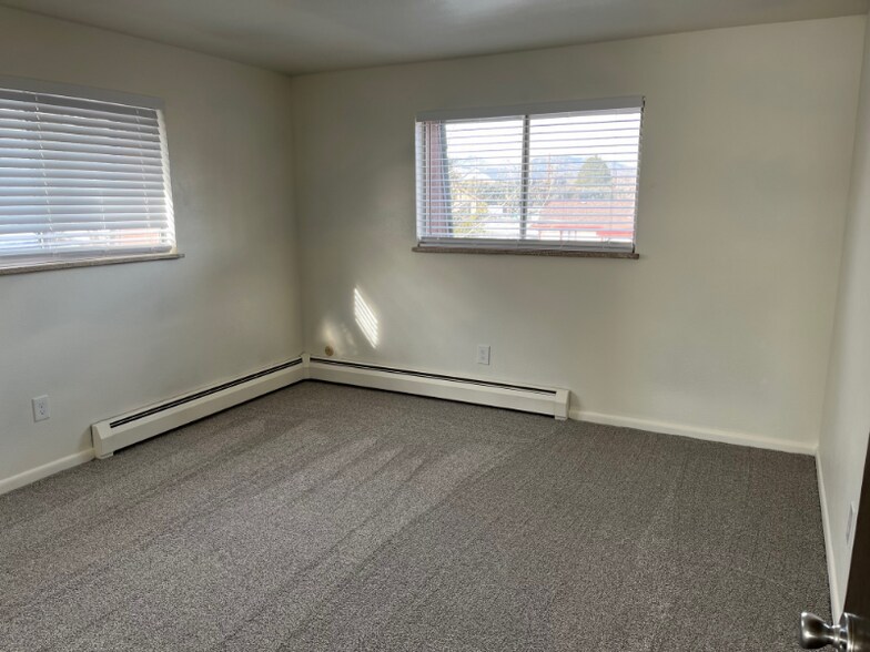 Building Photo - 11433 W 61st Pl
