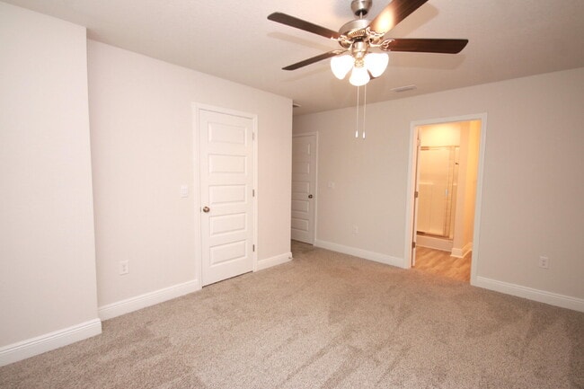 Building Photo - Move-In Specials! $500 Off + Military Disc...
