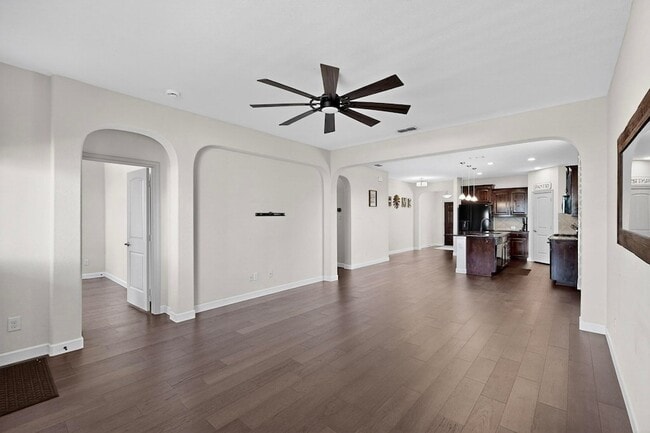 Building Photo - 1801 Velarde Rd