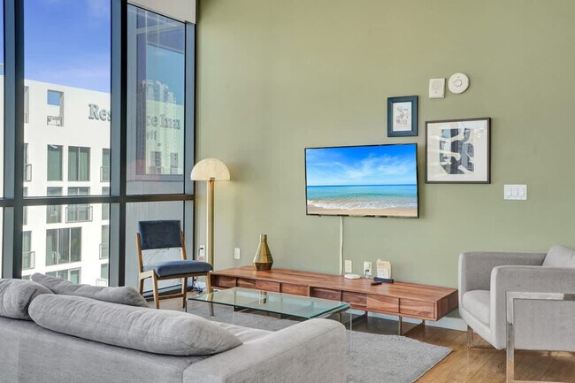 Building Photo - 1220 17th St