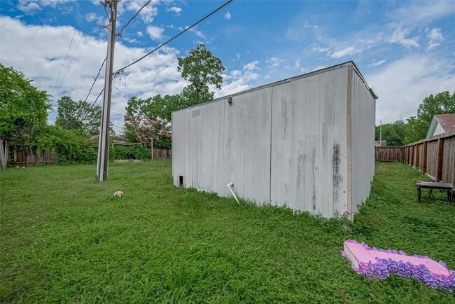 Building Photo - 12111 Pompano Ln