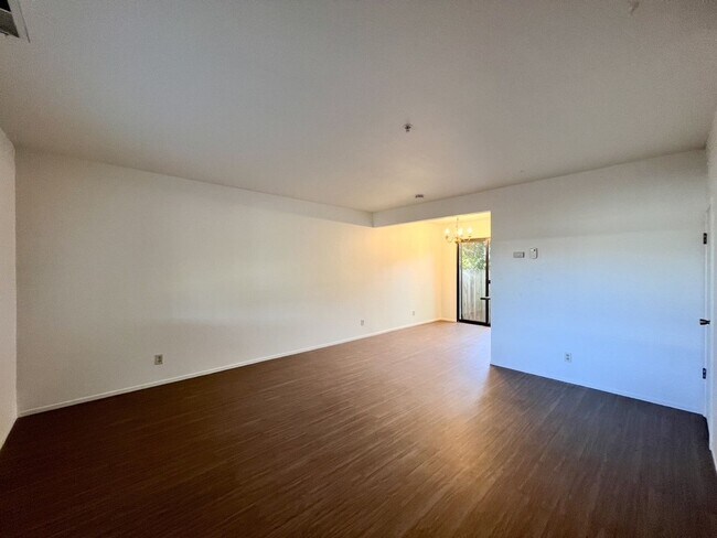 Building Photo - 2460 Old Sonoma Rd