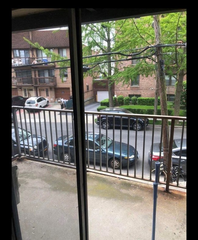 Primary Photo - 75-23 113th St