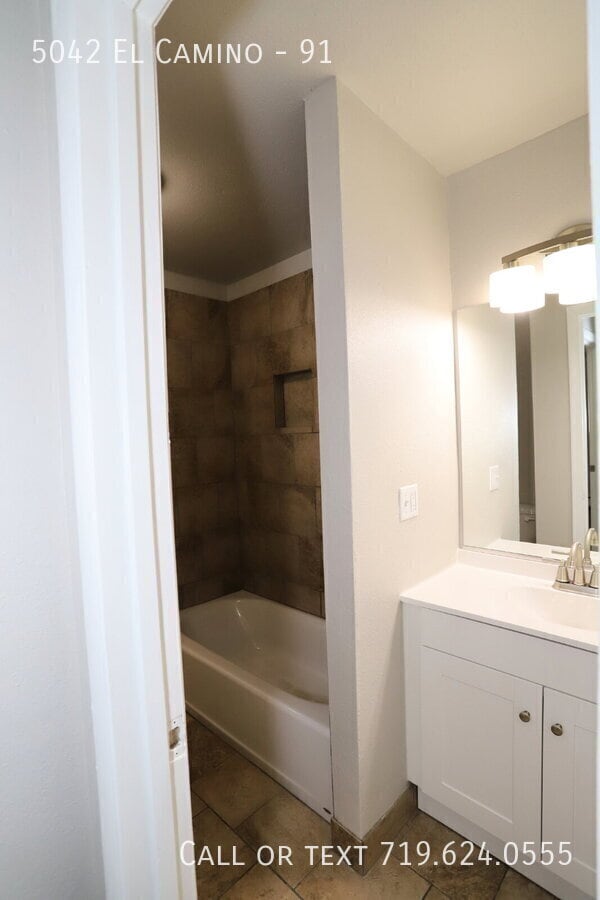 Building Photo - 5042 El Camino Dr