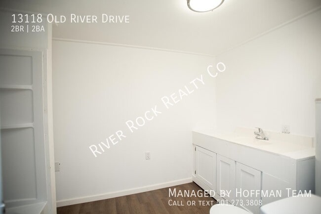 Building Photo - 13118 Old River Dr