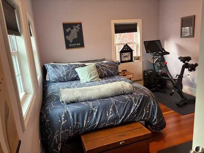 Building Photo - 52 Bolton St