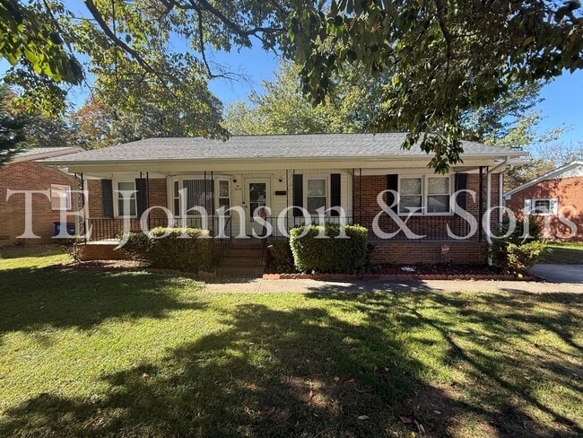 Primary Photo - Charming 4 Bedroom in Winston Salem
