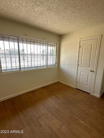 Building Photo - 2634 N 43rd Ave