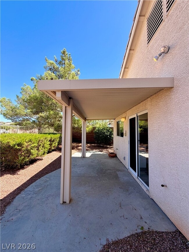 Building Photo - 2278 Chestnut Ranch Ave
