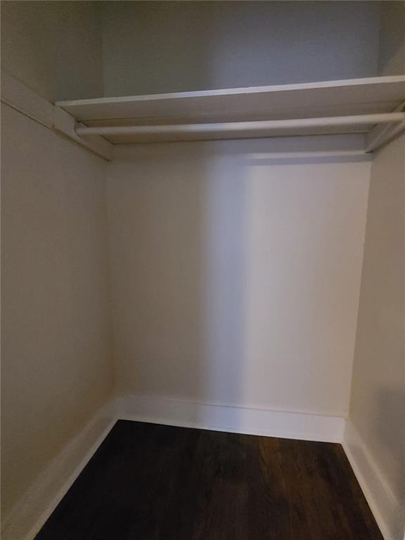 Building Photo - 1940 Meadow Ln