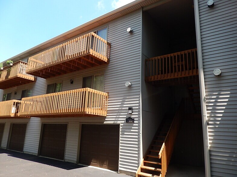 Building Photo - 375 Woodridge Cir