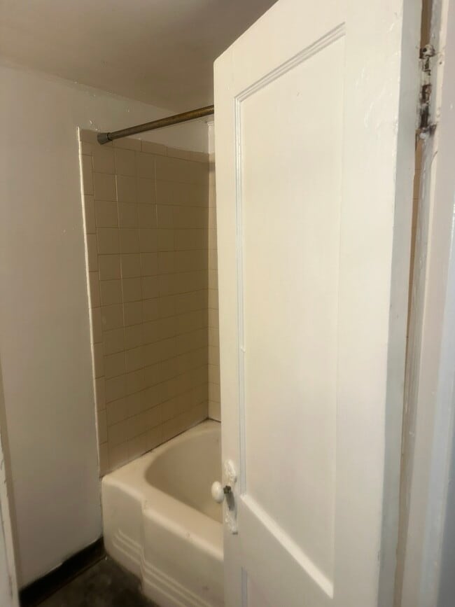 Building Photo - 7839 S Loomis Blvd